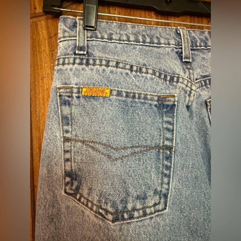 Vintage 90’s Jordache high rise Mom denim with tapered leg size 28
